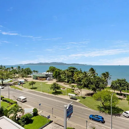 Studio 503 - Prime Spot With Ocean Views Townsville Exterior photo